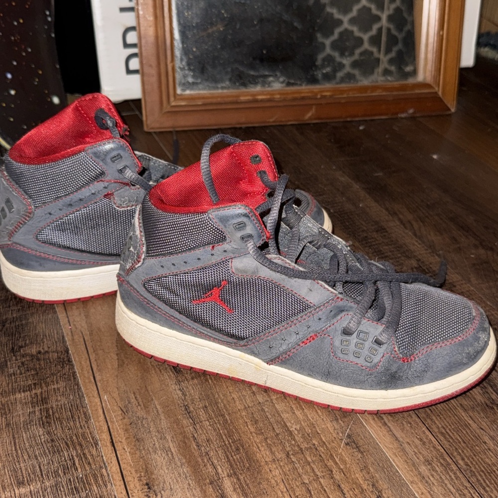 Jordan Sneakers in Gray and Red